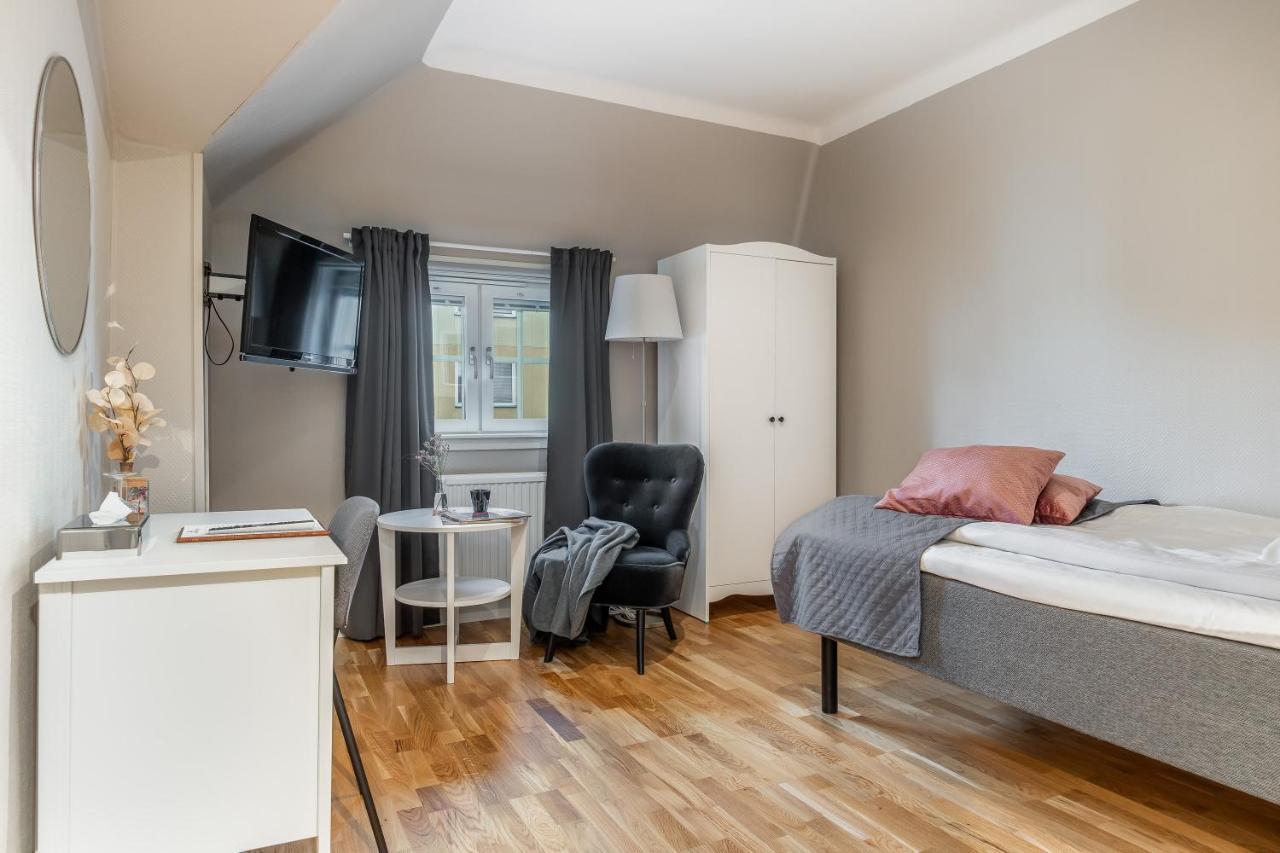 Ludvika Stadshotell Bagian luar foto