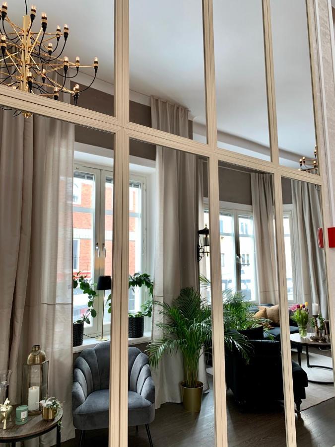 Ludvika Stadshotell Bagian luar foto
